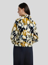 Bild von Teddyjacke mit Blumenmuster