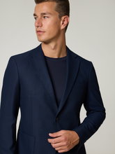 Image sur Costume deux pièces coupe slim