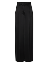 Bild von Satinhose mit weitem Bein