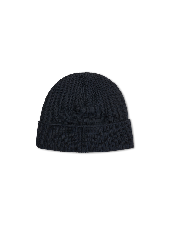 Bild von Strickmütze mit Wolle