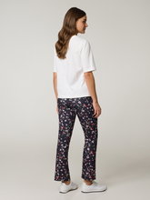 Bild von Hose im Feminine Fit