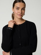 Bild von Strickjacke mit Nieten