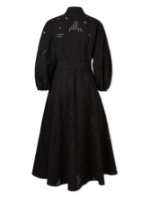 Bild von Blusenkleid mit Lochstickerei