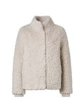 Image sur Veste effet peluche