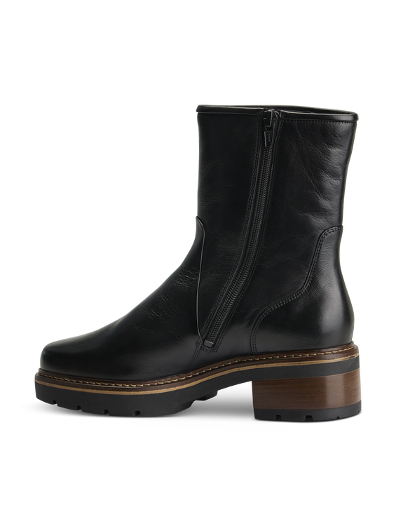 Bild von Stiefel mit Lammfell