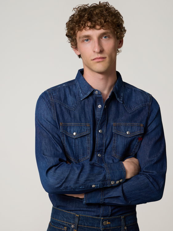 Image sur Chemise en jean coupe slim