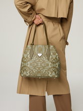 Bild von Shopper CREW