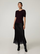 Bild von Jupe aus Satin mit Spitze
