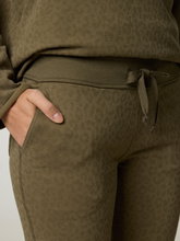 Bild von Sweatpants mit Leo-Muster