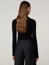 Image sur Pull à col roulé en laine