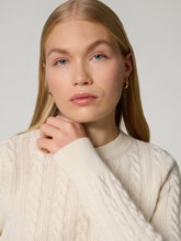 Bild von Strickpullover mit Wolle