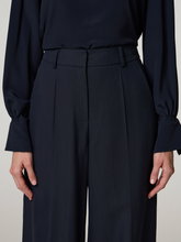 Bild von Hose mit weitem Bein