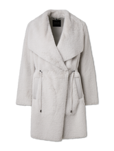 Image sur Manteau en fausse fourrure