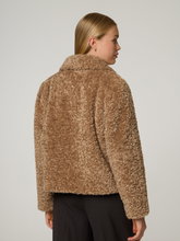 Image sur Veste effet peluche