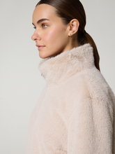 Bild von Jacke aus Kunstfell