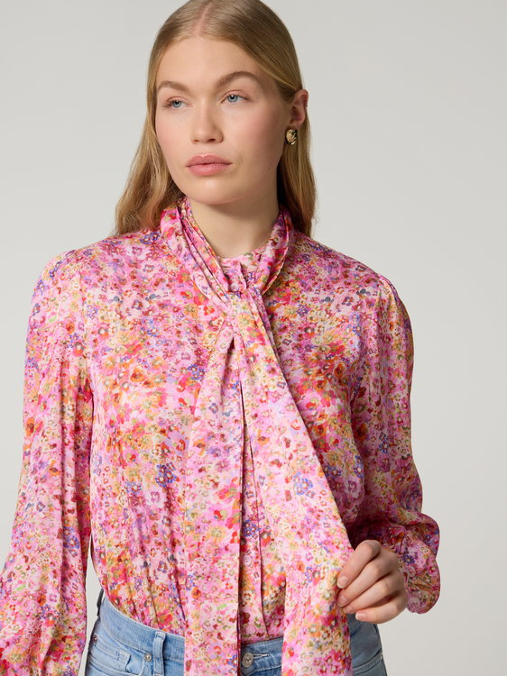 Image sur Chemisier à col lavallière avec imprimé floral