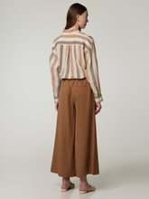 Bild von Hose aus fliessendem Stoff