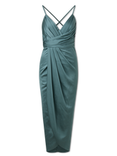 Image sur Robe de cocktail en satin