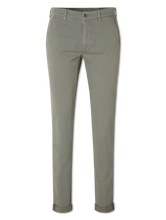 Image sur Chino à la coupe slim TORINO