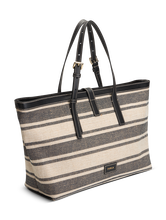 Bild von Shopper DEBBY L