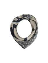 Bild von Foulard aus Seide