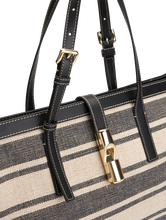 Bild von Shopper DEBBY L