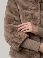 Image sur Veste en fausse fourrure