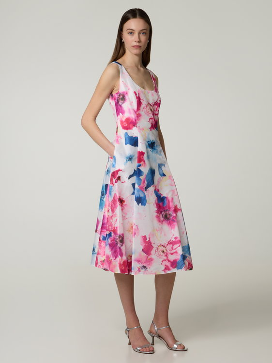 Image sur Robe de cocktail à plis creux