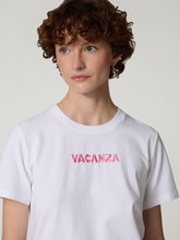 Image sur T-shirt brodé