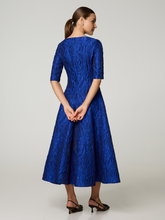 Image sur Robe de soirée en jacquard