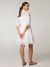 Bild von Minikleid mit Lochstickerei CATY