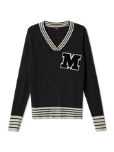 Bild von Pullover im College-Stil