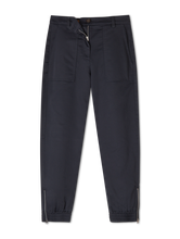 Bild von Hose mit aufgesetzten Taschen