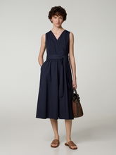 Image sur Robe mi-longue à encolure en V