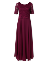 Bild von Abendkleid mit Spitze