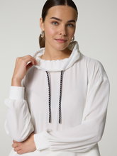 Bild von Blusenshirt im Materialmix