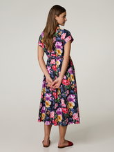 Bild von Midikleid mit Blumenmuster