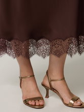 Image sur Jupe mi-longue en satin