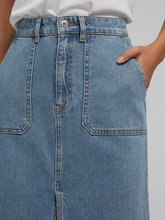 Bild von Jeansjupe mit Schlitz