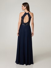Bild von Abendkleid mit Spitze