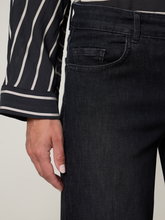 Image sur Jeans à coupe évasée
