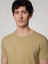 Image sur T-shirt à la coupe slim
