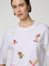 Image sur T-shirt avec broderies