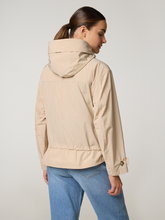 Bild von Kurze Jacke