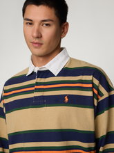 Bild von Poloshirt mit Streifen