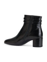 Bild von Stiefeletten mit Blockabsatz
