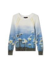 Bild von Pullover mit Blumen-Motiv