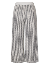 Bild von Hose aus luftigem Sommerstrick