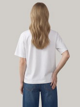 Image sur T-shirt à la coupe ample