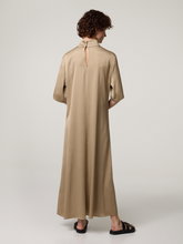 Bild von Maxikleid aus Satin SEIRAH